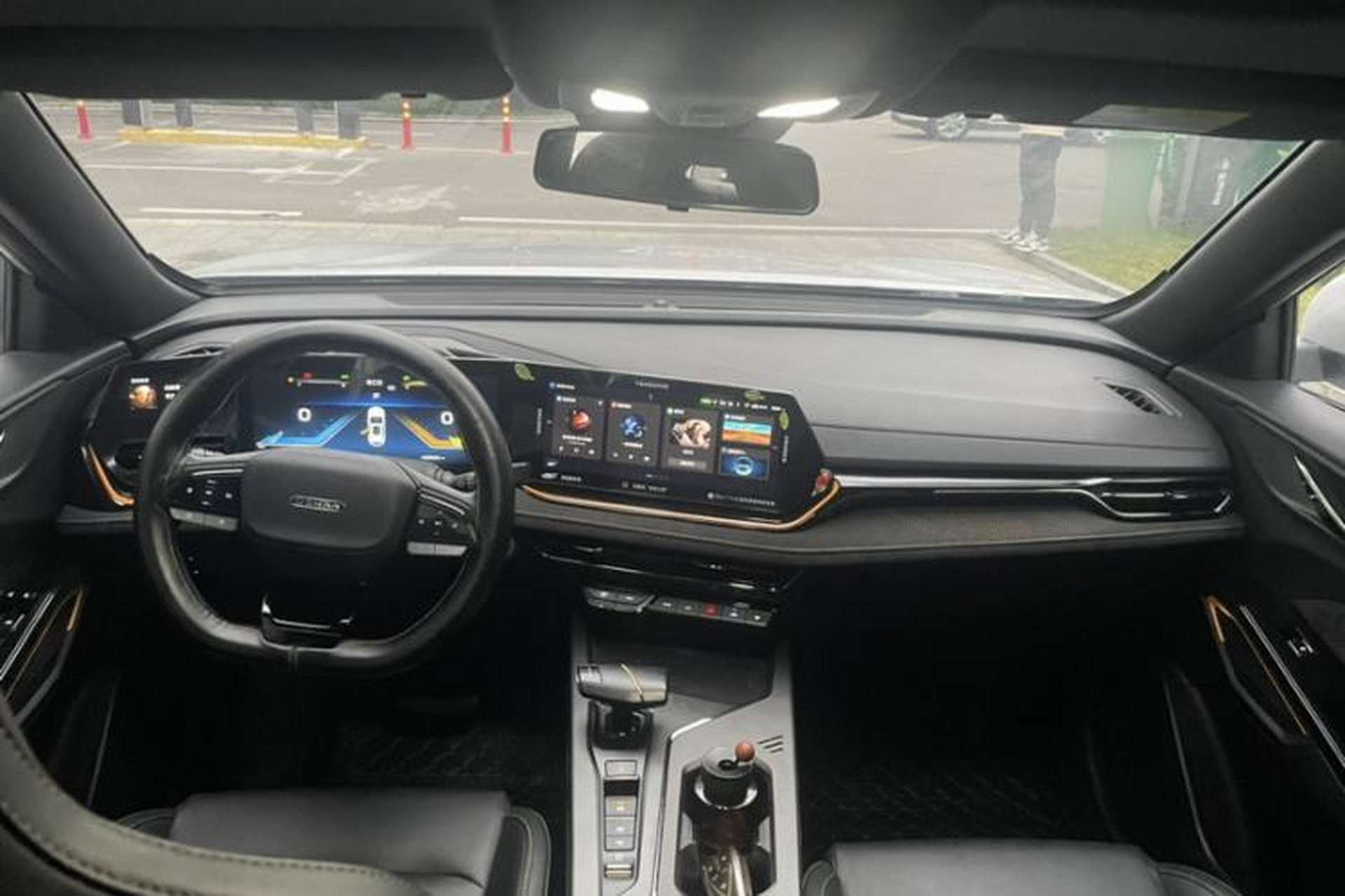 Used CHANGAN OSHAN X5 2022 Sport Edition 1.5T DCT Hurricane Sonic Interior 1