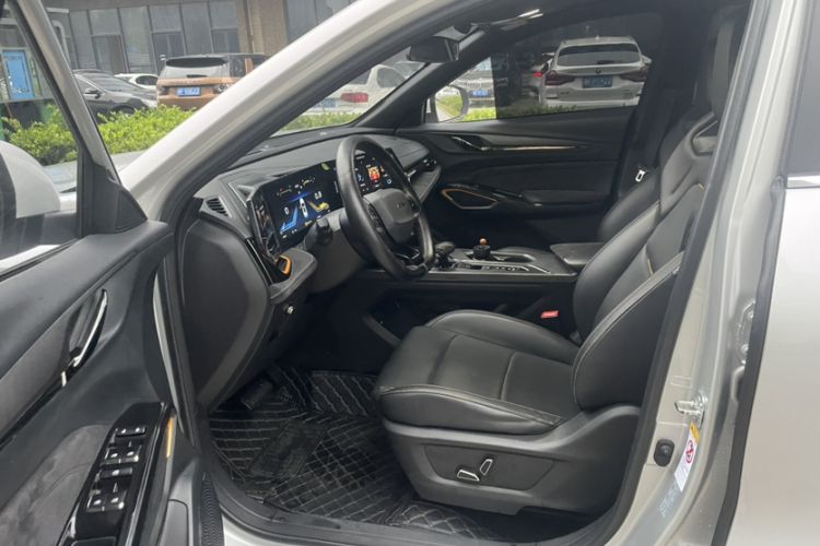 Used CHANGAN OSHAN X5 2022 Sport Edition 1.5T DCT Hurricane Sonic Interior 3