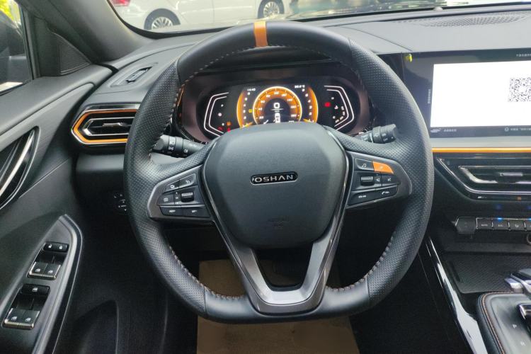 Used CHANGAN OSHAN X5 2022 Sport Edition 1.5T DCT Hurricane Sonic Steering Wheel