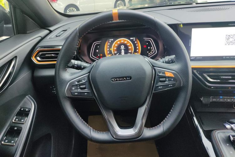Used CHANGAN OSHAN X5 2022 Sport Edition 1.5T DCT Hurricane Sonic Steering Wheel
