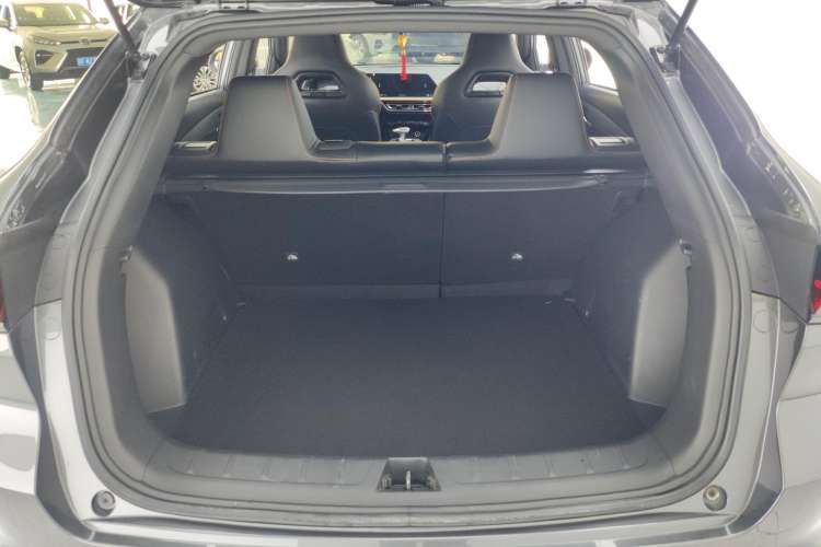 Used CHANGAN OSHAN X5 2022 Sport Edition 1.5T DCT Hurricane Sonic Trunk