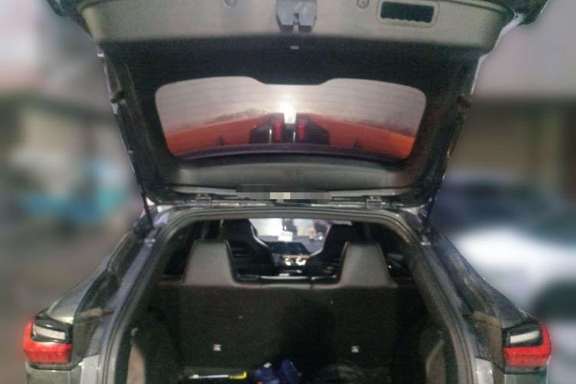 Used CHANGAN OSHAN X5 2022 Sport Edition 1.5T DCT Cyclone Assault Trunk