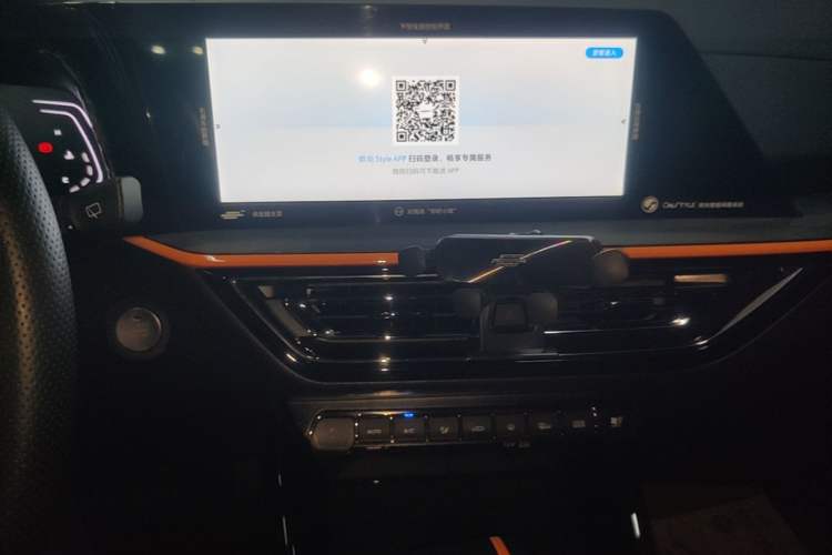 Used CHANGAN OSHAN X5 2022 Sport Edition 1.5T DCT Hurricane Sonic Audio And AC Panel