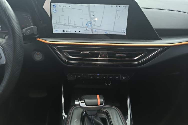 Used CHANGAN OSHAN X5 2022 Sport Edition 1.5T DCT Hurricane Sonic Audio And AC Panel