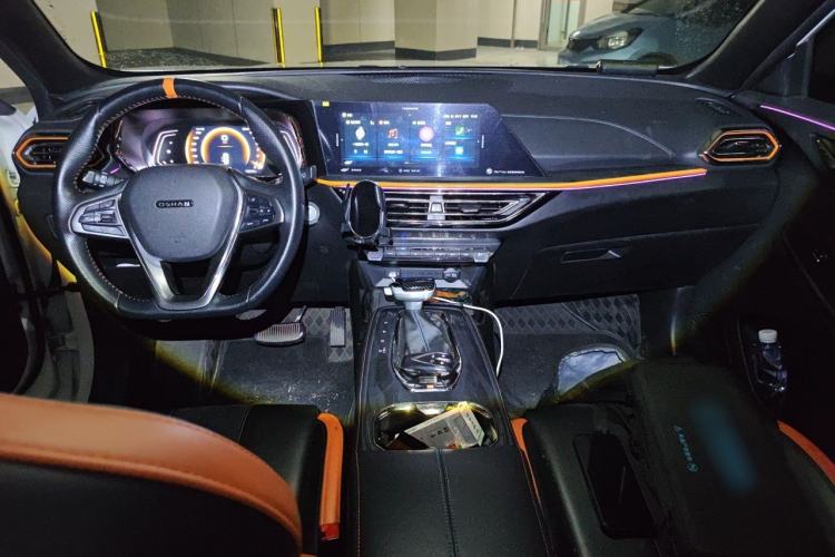 Used CHANGAN OSHAN X5 2022 Sport Edition 1.5T DCT Cyclone Assault Center Console