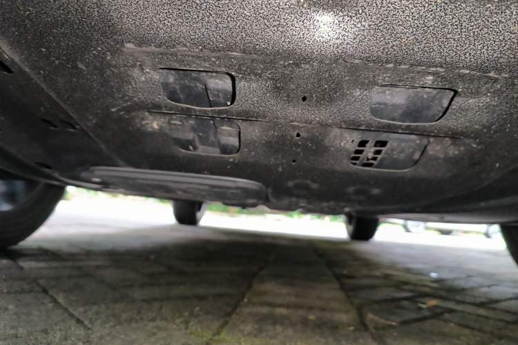 Used CHANGAN OSHAN X5 2022 Sport Edition 1.5T DCT Cyclone Assault Chassis Front