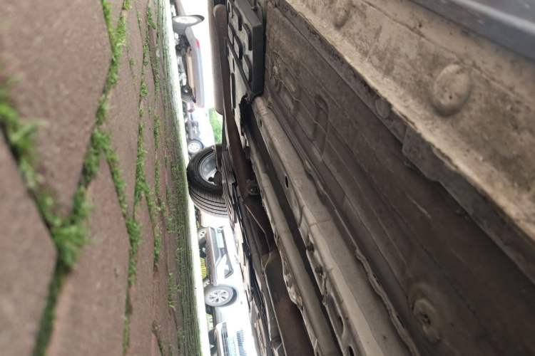 Used CHANGAN OSHAN X5 2022 Sport Edition 1.5T DCT Cyclone Assault Chassis Front Right