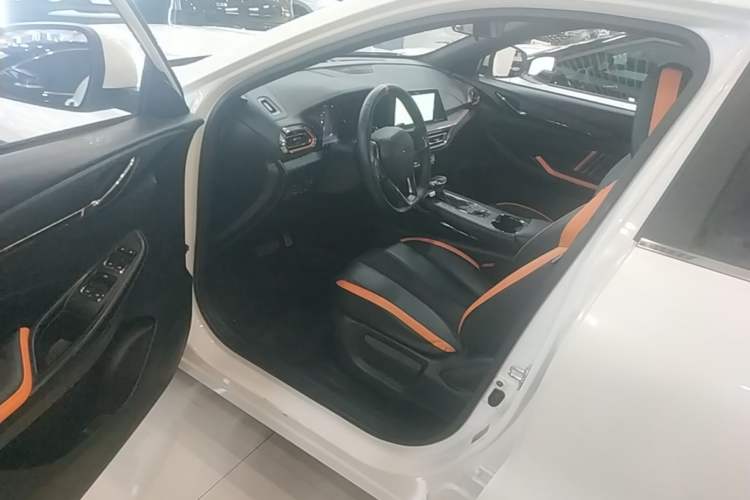 Used CHANGAN OSHAN X5 2022 Sport Edition 1.5T DCT Cyclone Assault Driver Seat