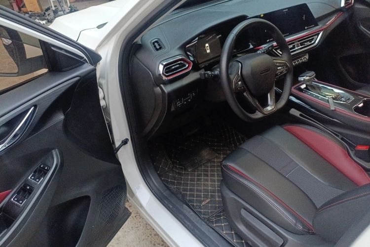 Used CHANGAN OSHAN X5 2022 Sport Edition 1.5T DCT Cyclone Assault Driver Seat
