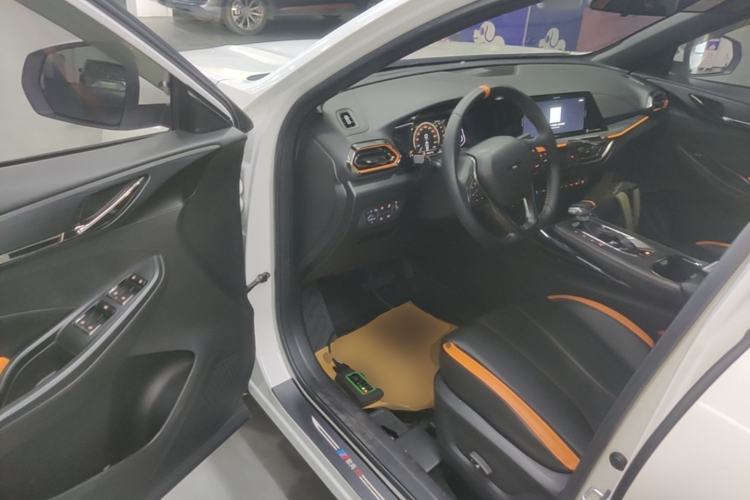 Used CHANGAN OSHAN X5 2022 Sport Edition 1.5T DCT Hurricane Sonic Driver Seat