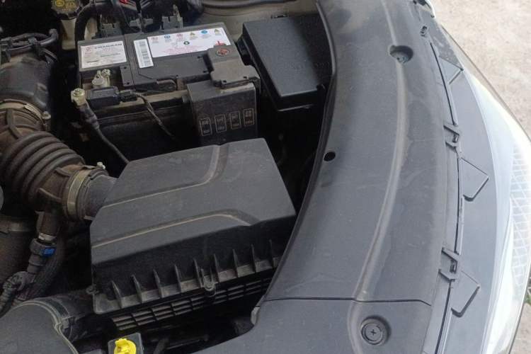Used CHANGAN OSHAN X5 2022 Sport Edition 1.5T DCT Cyclone Assault Engine Bay Left