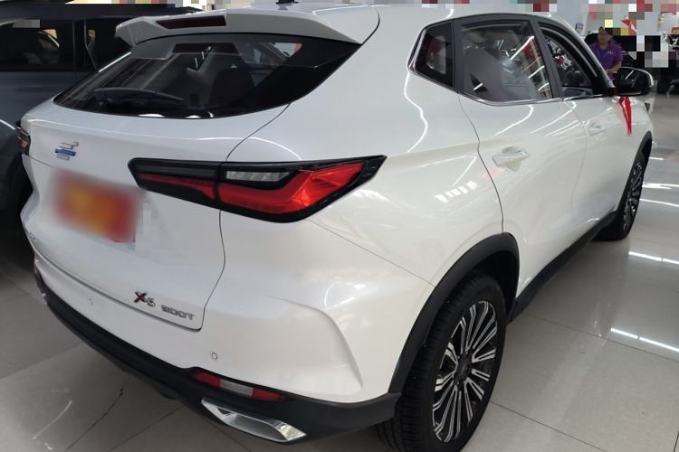 Used CHANGAN OSHAN X5 2022 Sport Edition 1.5T DCT Cyclone Assault Exterior 3