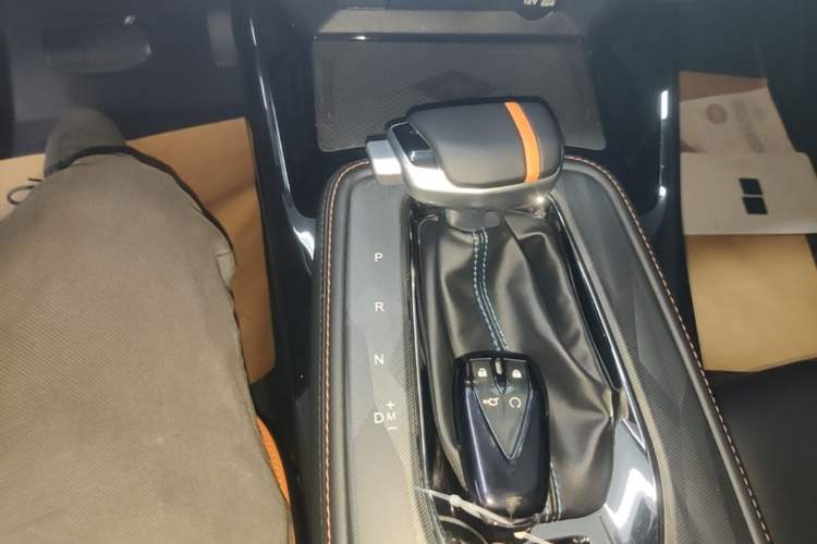 Used CHANGAN OSHAN X5 2022 Sport Edition 1.5T DCT Hurricane Sonic Gear Lever