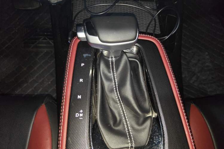 Used CHANGAN OSHAN X5 2022 Sport Edition 1.5T DCT Hurricane Sonic Gear Lever