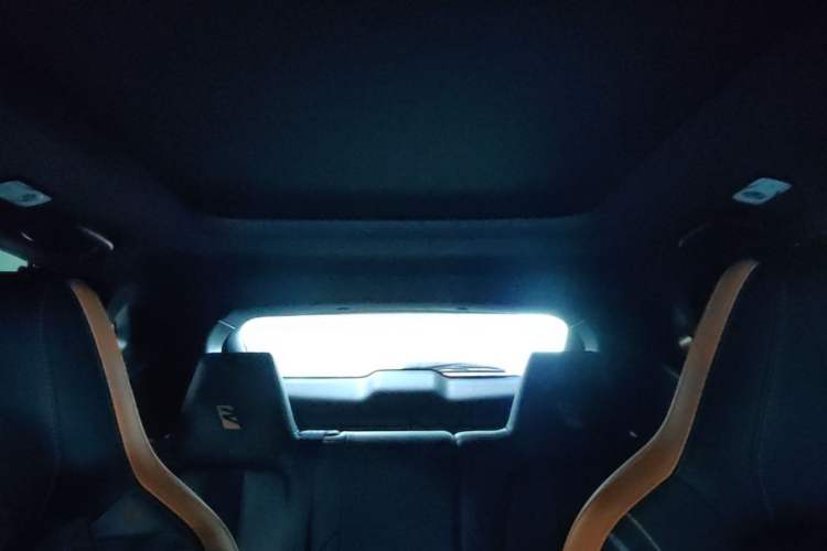 Used CHANGAN OSHAN X5 2022 Sport Edition 1.5T DCT Hurricane Sonic Headliner