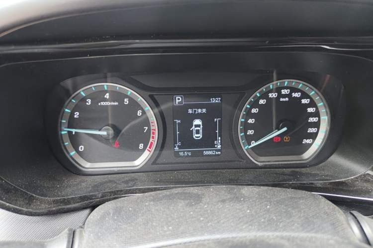 Used CHANGAN OSHAN X5 2022 Sport Edition 1.5T DCT Cyclone Assault Instrument Cluster