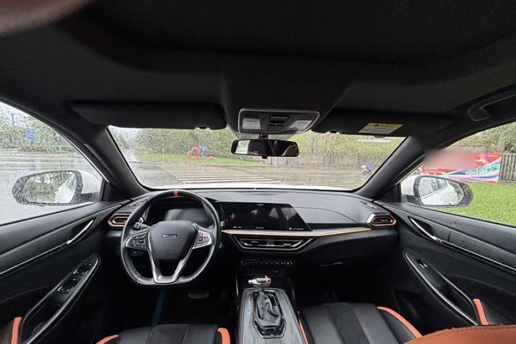 Used CHANGAN OSHAN X5 2022 Sport Edition 1.5T DCT Hurricane Sonic Interior 1