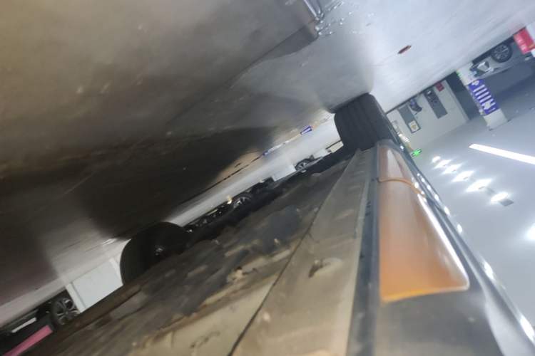 Used CHANGAN OSHAN X5 2022 Sport Edition 1.5T DCT Hurricane Sonic Left Side Sill