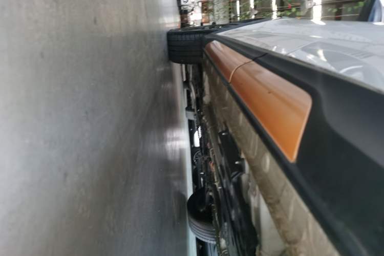 Used CHANGAN OSHAN X5 2022 Sport Edition 1.5T DCT Hurricane Sonic Left Side Sill