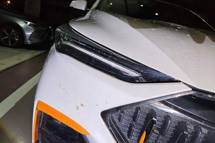 Used CHANGAN OSHAN X5 2022 Sport Edition 1.5T DCT Cyclone Assault Right Front Headlight
