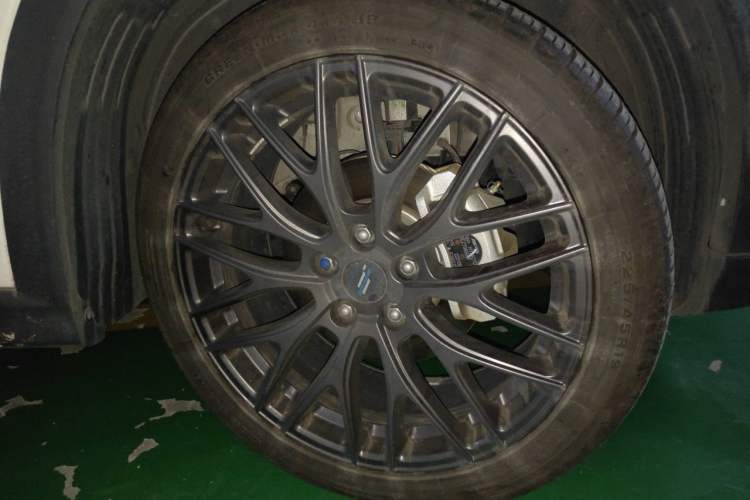 Used CHANGAN OSHAN X5 2022 Sport Edition 1.5T DCT Hurricane Sonic Right Front Wheel Hub