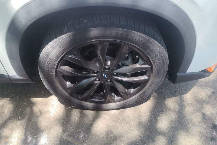 Used CHANGAN OSHAN X5 2022 Sport Edition 1.5T DCT Hurricane Sonic Right Front Wheel Hub