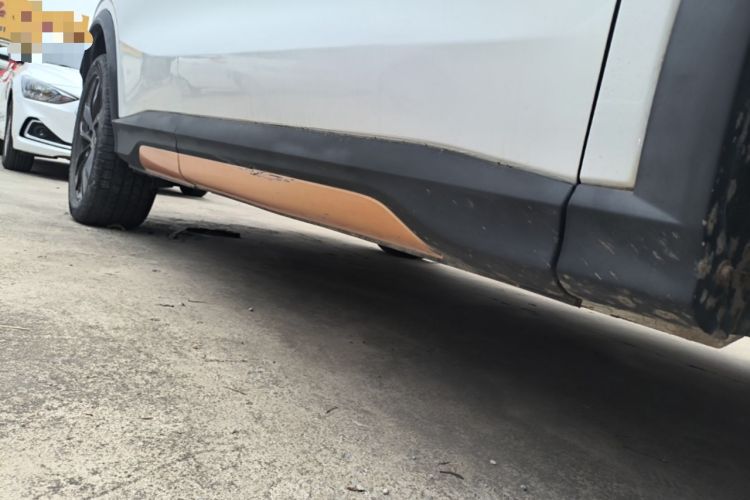 Used CHANGAN OSHAN X5 2022 Sport Edition 1.5T DCT Hurricane Sonic Right Side Sill