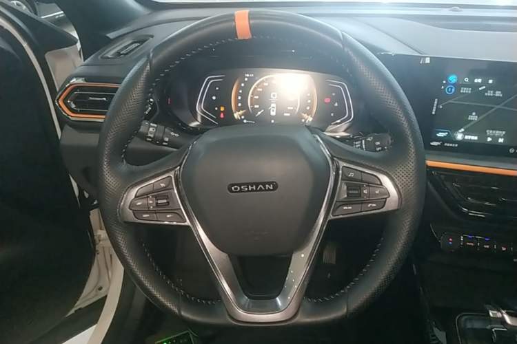 Used CHANGAN OSHAN X5 2022 Sport Edition 1.5T DCT Cyclone Assault Steering Wheel