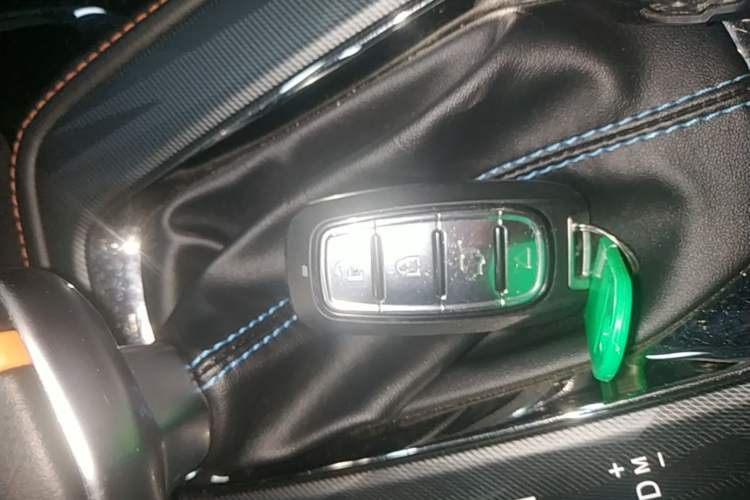 Used CHANGAN OSHAN X5 2022 Sport Edition 1.5T DCT Cyclone Assault Vehicle Key