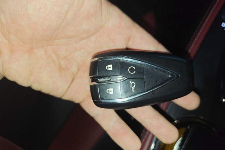 Used CHANGAN OSHAN X5 2022 Sport Edition 1.5T DCT Hurricane Sonic Vehicle Key