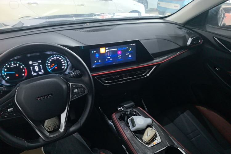Used CHANGAN OSHAN X5 2023 Enjoy Edition 1.5T DCT Luxury Model Center Console