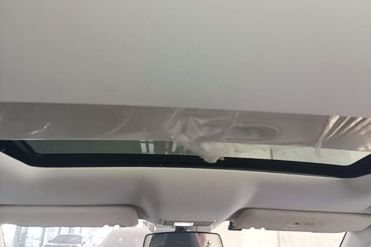 Used CHANGAN OSHAN X5 2023 Enjoy Edition 1.5T DCT Deluxe Model Headliner
