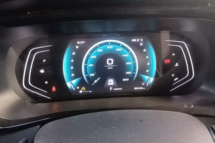Used CHANGAN OSHAN X5 2023 Enjoy Edition 1.5T DCT Deluxe Model Instrument Cluster