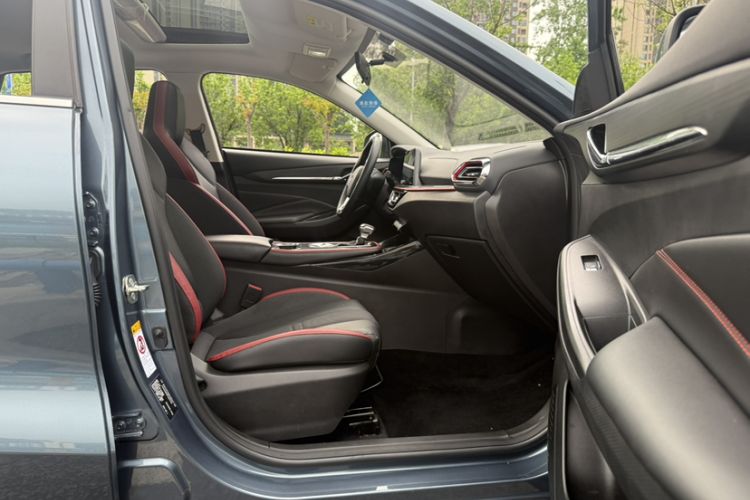 Used CHANGAN OSHAN X5 2023 Enjoy Edition 1.5T DCT Deluxe Model Interior 3