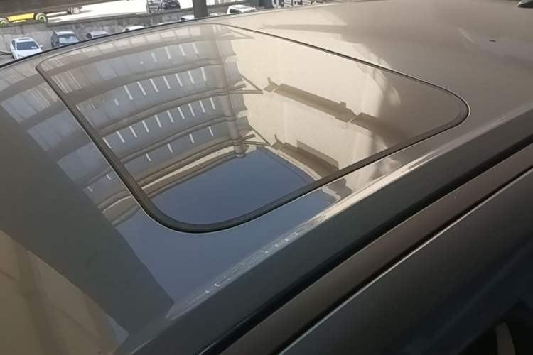 Used CHANGAN OSHAN X5 2023 Enjoy Edition 1.5T DCT Deluxe Model Roof