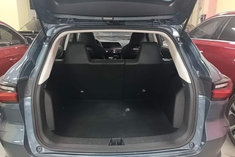 Used CHANGAN OSHAN X5 2023 Enjoy Edition 1.5T DCT Deluxe Model Trunk