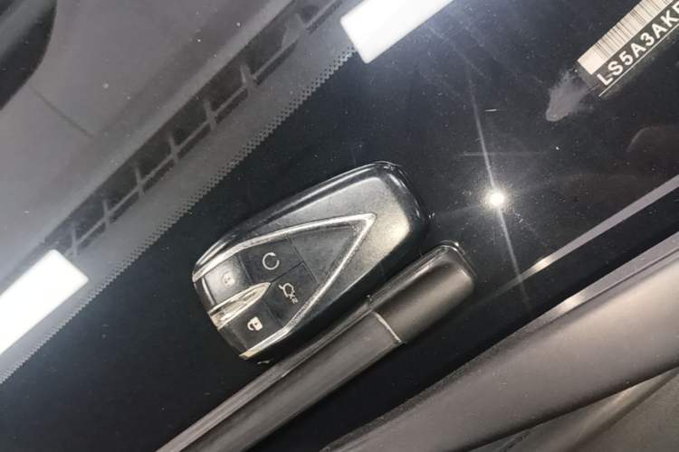 Used CHANGAN OSHAN X5 2023 Enjoy Edition 1.5T DCT Deluxe Model Vehicle Key
