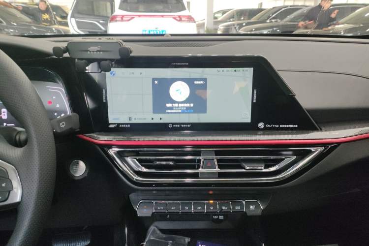 Used CHANGAN OSHAN X5 2023 Enjoy Edition 1.5T DCT Deluxe Model Audio And AC Panel