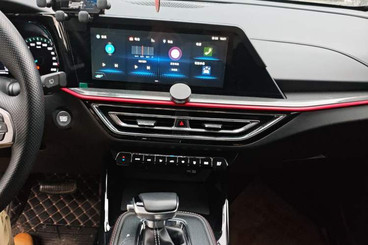 Used CHANGAN OSHAN X5 2023 Enjoy Edition 1.5T DCT Luxury Model Audio And AC Panel