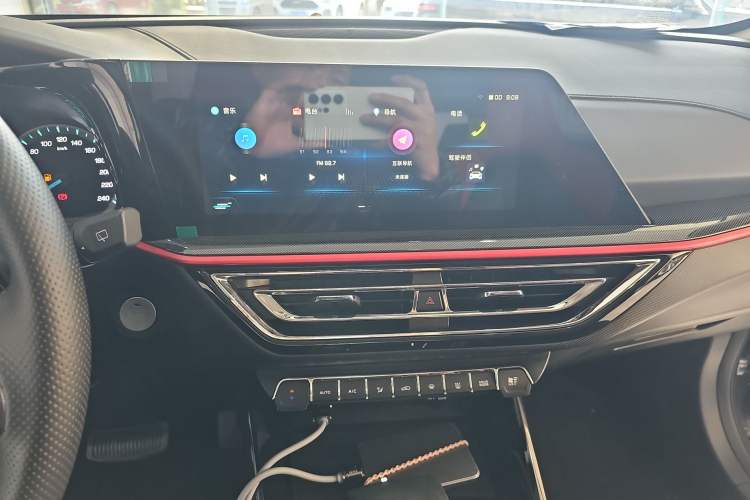 Used CHANGAN OSHAN X5 2023 Enjoy Edition 1.5T DCT Luxury Model Audio And AC Panel