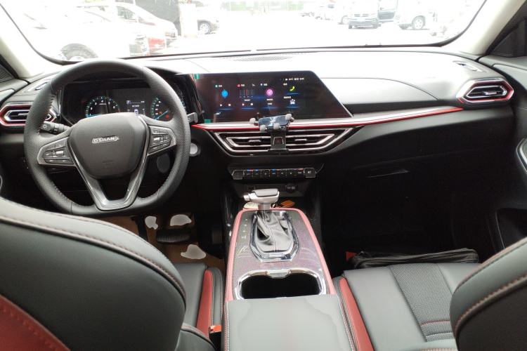 Used CHANGAN OSHAN X5 2023 Enjoy Edition 1.5T DCT Luxury Model Center Console
