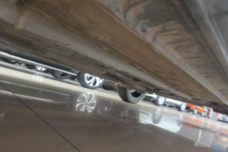 Used CHANGAN OSHAN X5 2023 Enjoy Edition 1.5T DCT Luxury Model Chassis Front Left