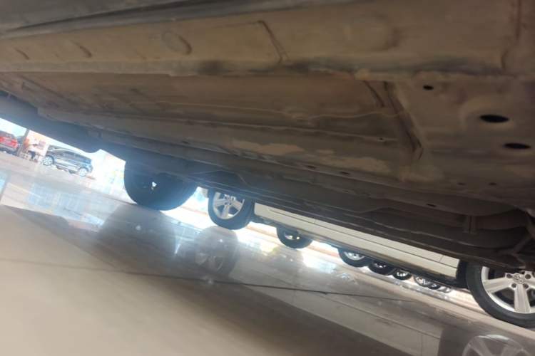 Used CHANGAN OSHAN X5 2023 Enjoy Edition 1.5T DCT Luxury Model Chassis Front Right
