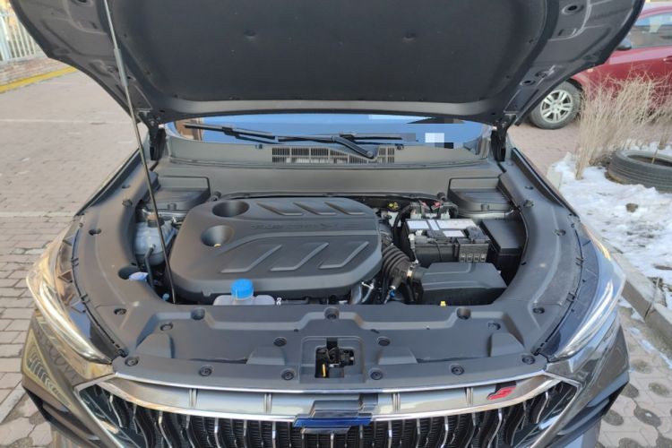 Used CHANGAN OSHAN X5 2023 Enjoy Edition 1.5T DCT Luxury Model Engine Bay