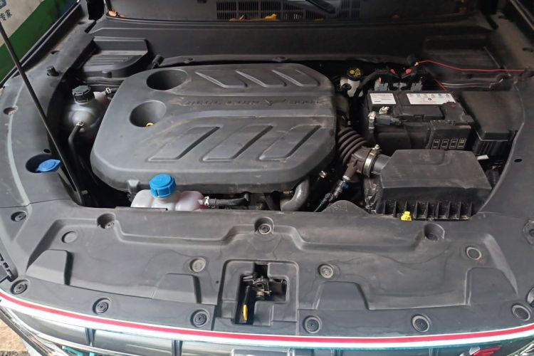 Used CHANGAN OSHAN X5 2023 Enjoy Edition 1.5T DCT Luxury Model Engine Bay