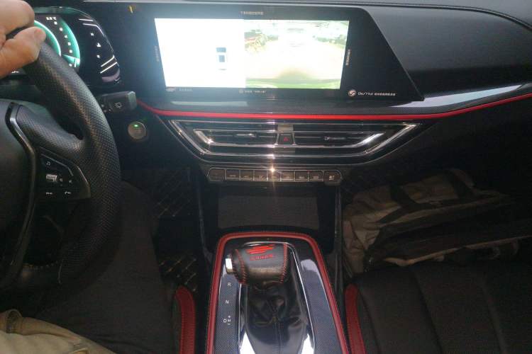 Used CHANGAN OSHAN X5 2023 Enjoy Edition 1.5T DCT Deluxe Model Gear Lever