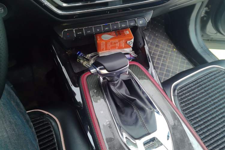 Used CHANGAN OSHAN X5 2023 Enjoy Edition 1.5T DCT Deluxe Model Gear Lever