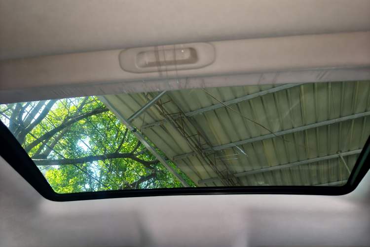 Used CHANGAN OSHAN X5 2023 Enjoy Edition 1.5T DCT Luxury Model Headliner