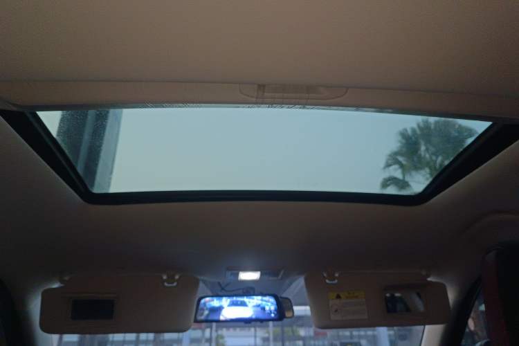 Used CHANGAN OSHAN X5 2023 Enjoy Edition 1.5T DCT Deluxe Model Headliner