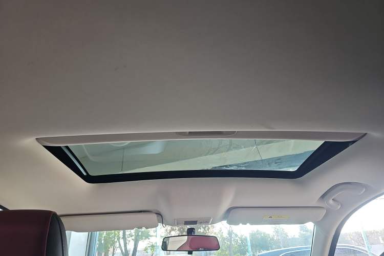 Used CHANGAN OSHAN X5 2023 Enjoy Edition 1.5T DCT Luxury Model Headliner
